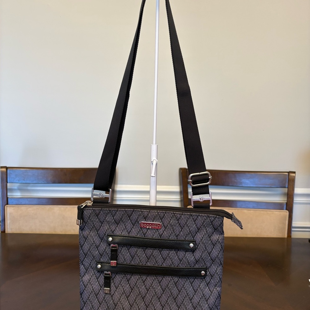 Baggallini “Go Bagg” Black Patterned Crossbody Bag - image 1